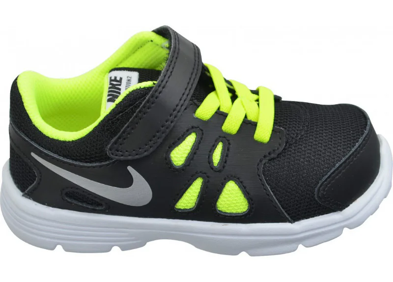 555084 016 Nike Revolution 2 TDV (black/metallic silver/wht vlt)